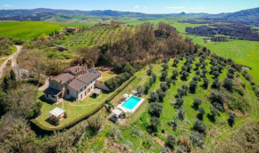 Lovely 6 bed Tuscan Farmhouse